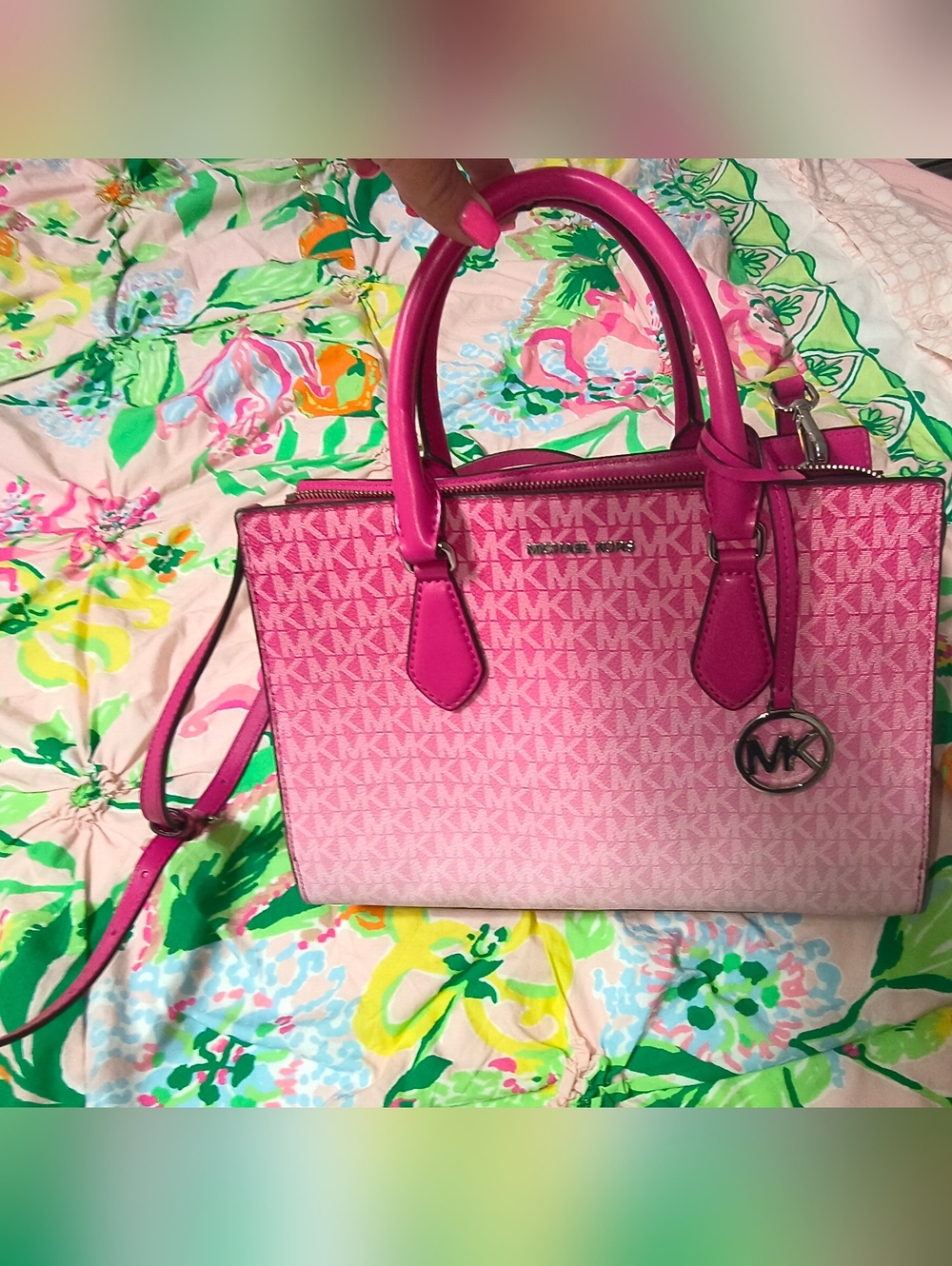 Michael Kors Pink Signature Jet Set Tote